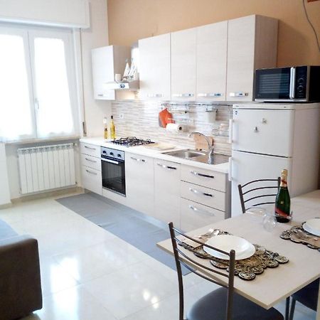 Mira Apartment Pescara Bagian luar foto