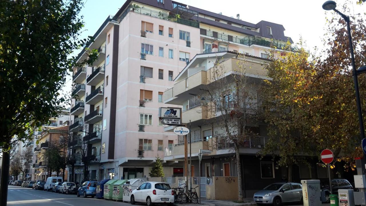 Mira Apartment Pescara Bagian luar foto