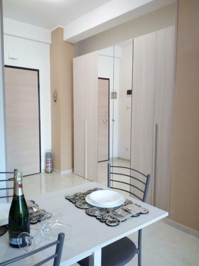 Mira Apartment Pescara Bagian luar foto